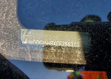 2012 Mercedes-Benz C 350 z USA, uszkodzony, nr VIN WDDGJ5HBXCF756313